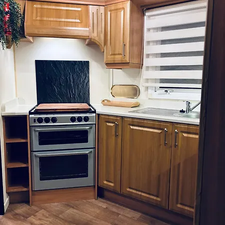 Kemping La Caravane Du Grand Cerf *